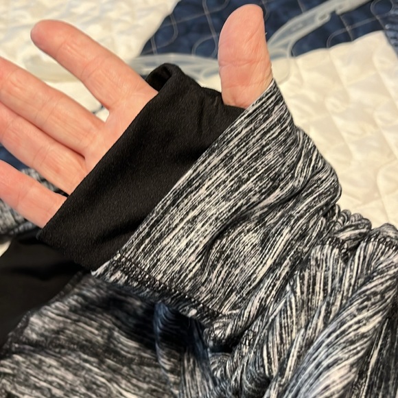 Tangerine brand ladies workout hoodie.  Size XXL - Picture 4 of 5